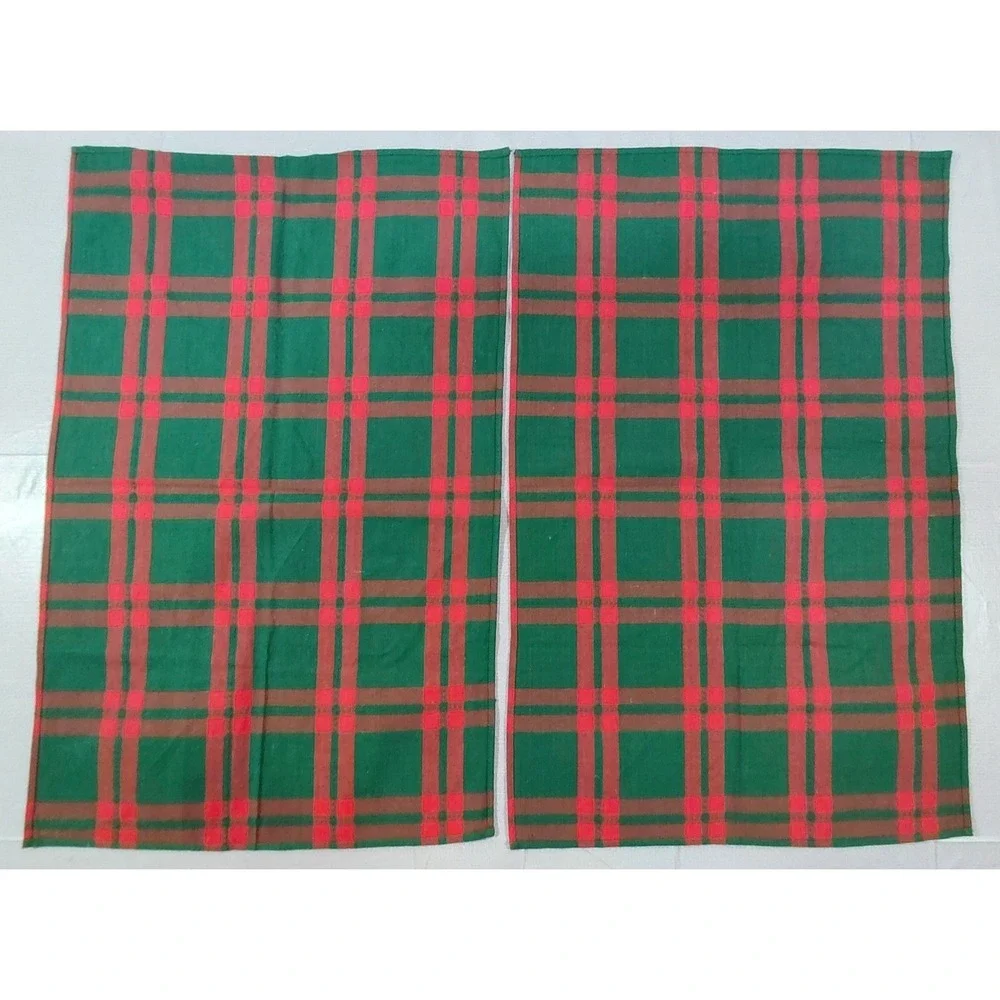 Green & Red Tartan Plaid Cloth Napkins Set of 2 Christmas Holiday 17